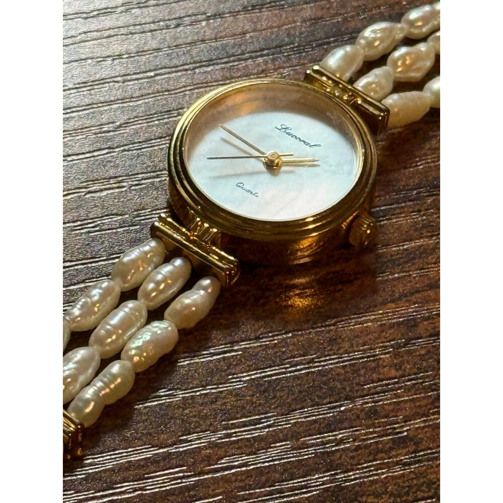 Luccoral Freshwater Pearl Automatic Fashion Watch - Works
